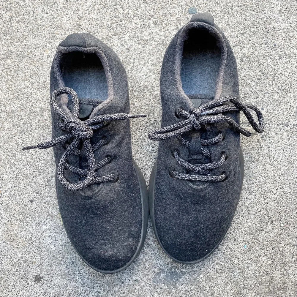 Allbirds wool runners W8 charcoal gray
